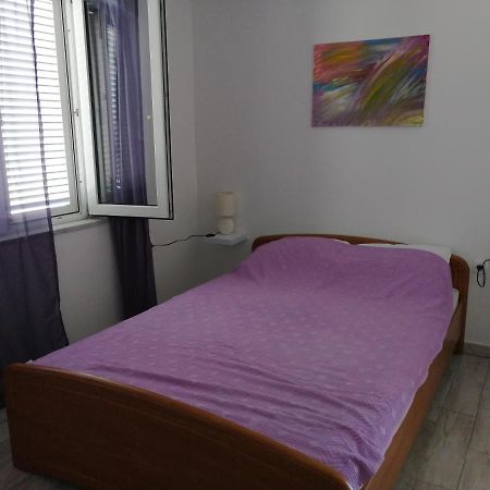 Apartmani Nevera Крк Экстерьер фото