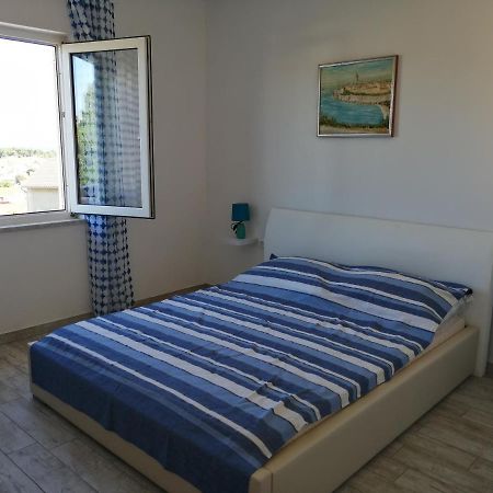Apartmani Nevera Крк Экстерьер фото