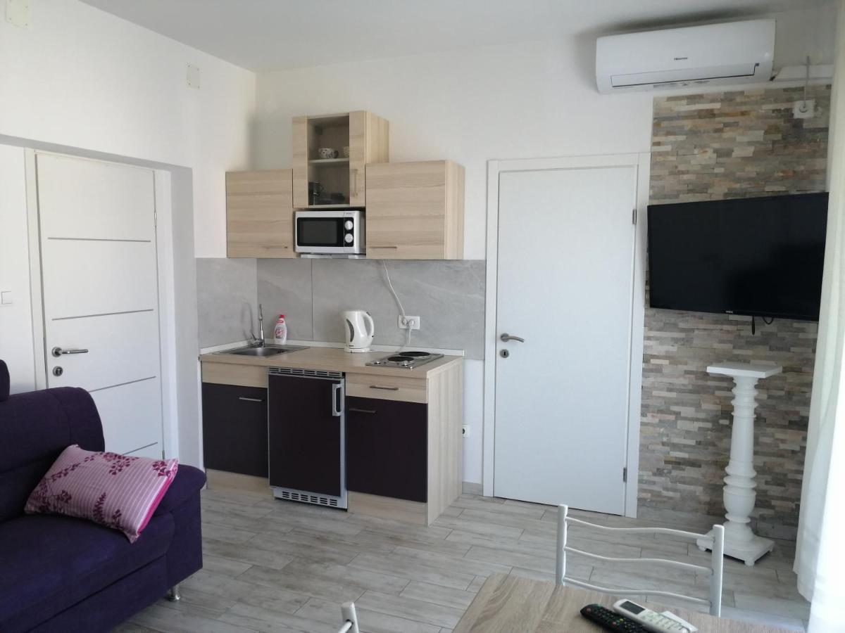 Apartmani Nevera Крк Экстерьер фото