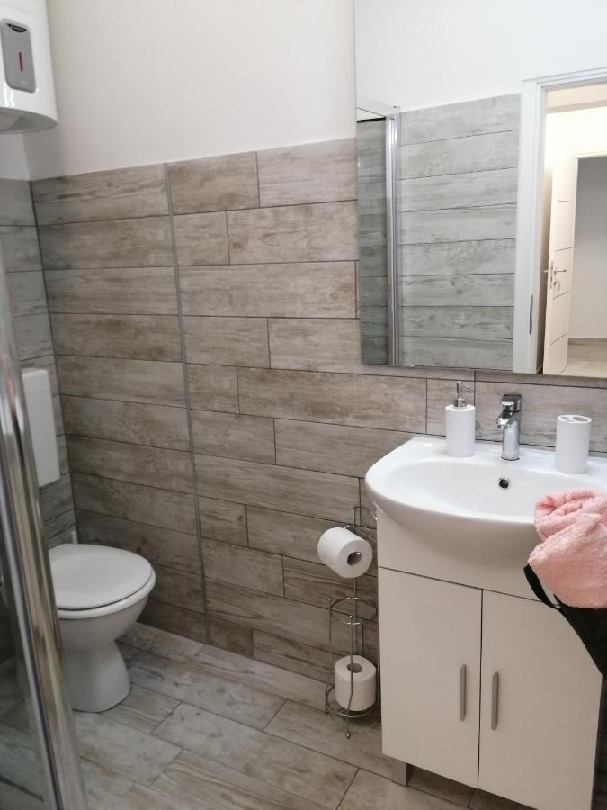 Apartmani Nevera Крк Экстерьер фото
